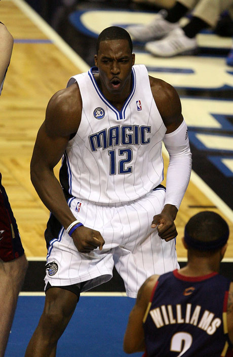 年轻前锋状态起飞（新星前锋状态爆棚）