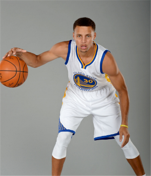 快船年轻球员上场时间增加，经验积累（快船提升年轻球员出场比重，实战经验稳步累积）