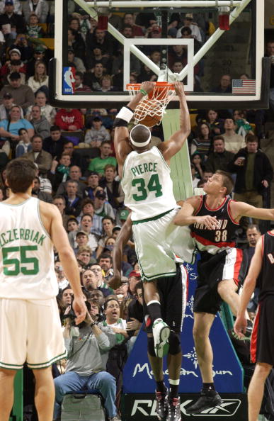 凯恩：英格兰队的新领袖是贝林厄姆、萨卡、格伊、赖斯和我（凯恩点名英格兰新一代领袖：贝林厄姆、萨卡、格伊、赖斯加上我）