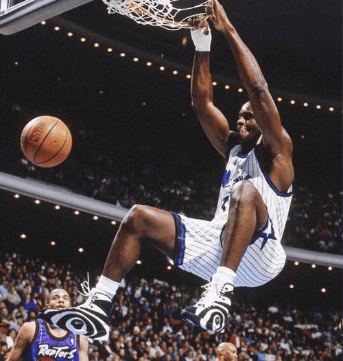 杰伦-约翰逊单赛季5次三双&生涯7次三双 成为老鹰队史三双王（杰伦-约翰逊单季5次、生涯7次三双 加冕老鹰队史三双王）