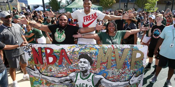 天空：抗议活动不断，苏超凯尔特人股东大会草草收场（天空：抗议声此起彼伏，苏超凯尔特人股东大会匆匆落幕）