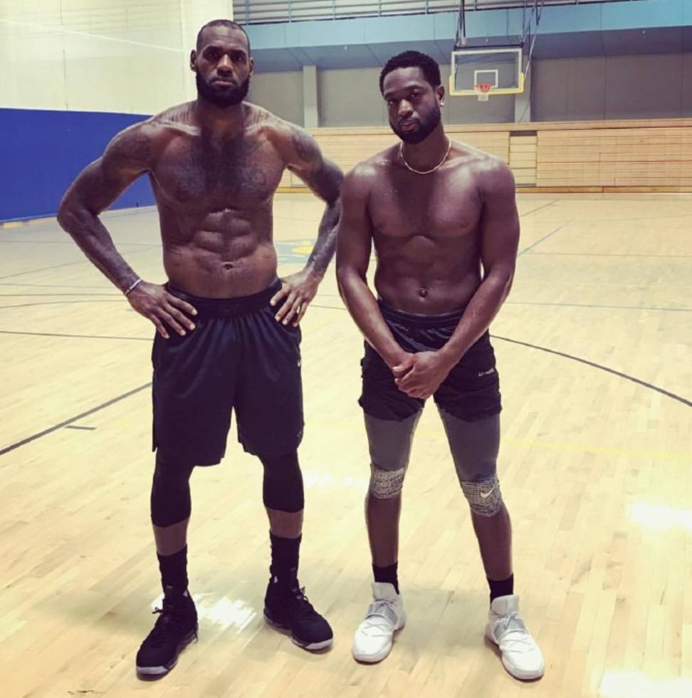 “轮椅就是我的腿，我也可以跑起来”！汶川女孩尚婷的赛场人生（以轮椅为腿，她照样飞奔——汶川女孩尚婷的赛场之路）