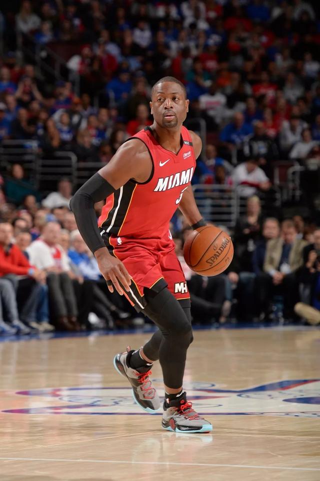 小组赛平均世界排名：荷、日所在F组最高，葡萄牙所在K组最低（各组平均世界排名：F组（荷、日）最高，K组（葡萄牙）最低）